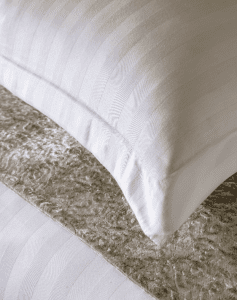 draps linge de lit hôtel taie