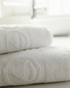 serviette linge de bain hôtel éponge propre douche